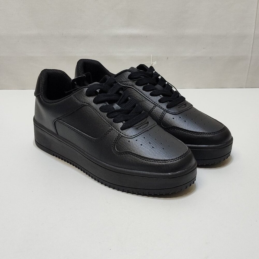 No Boundaries PU Platform Sneaker Women's Size 9 Memory Foam Casual Shoe NWT